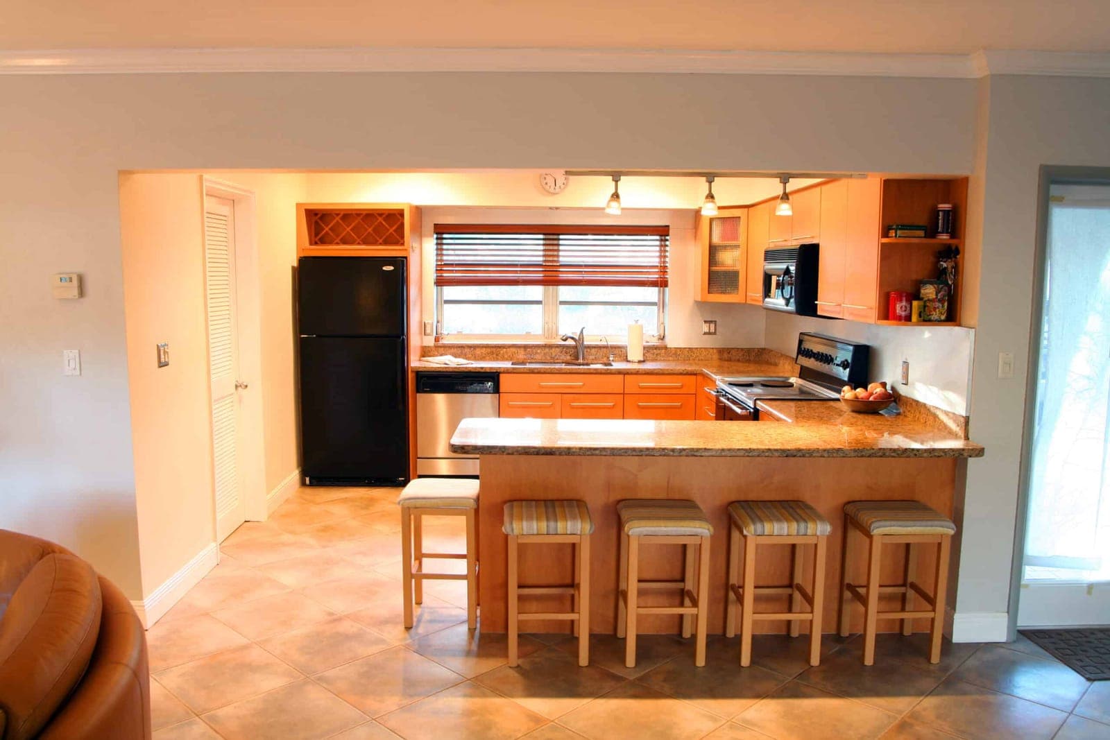 1800 NE 18th Street - Kitchen