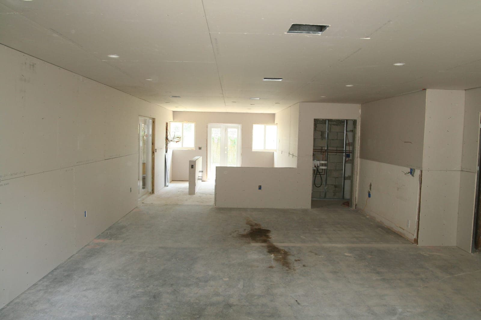 708 NE 21st Drive - Interior