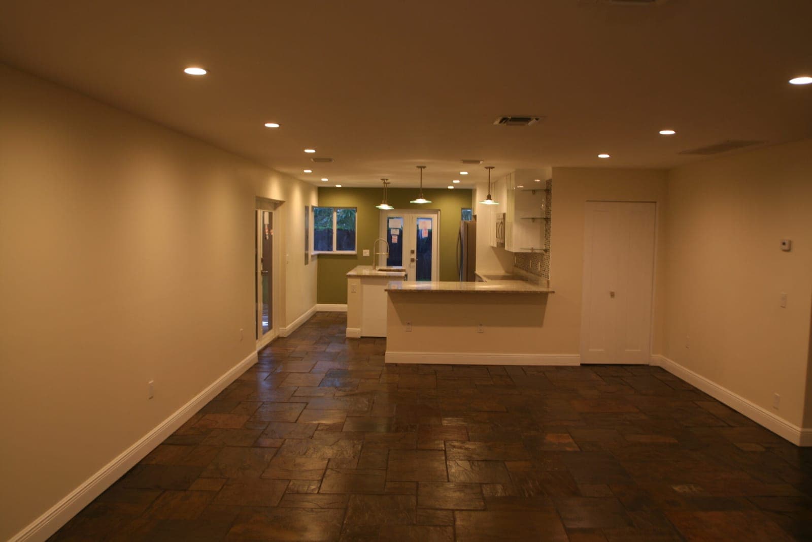 708 NE 21st Drive - Interior