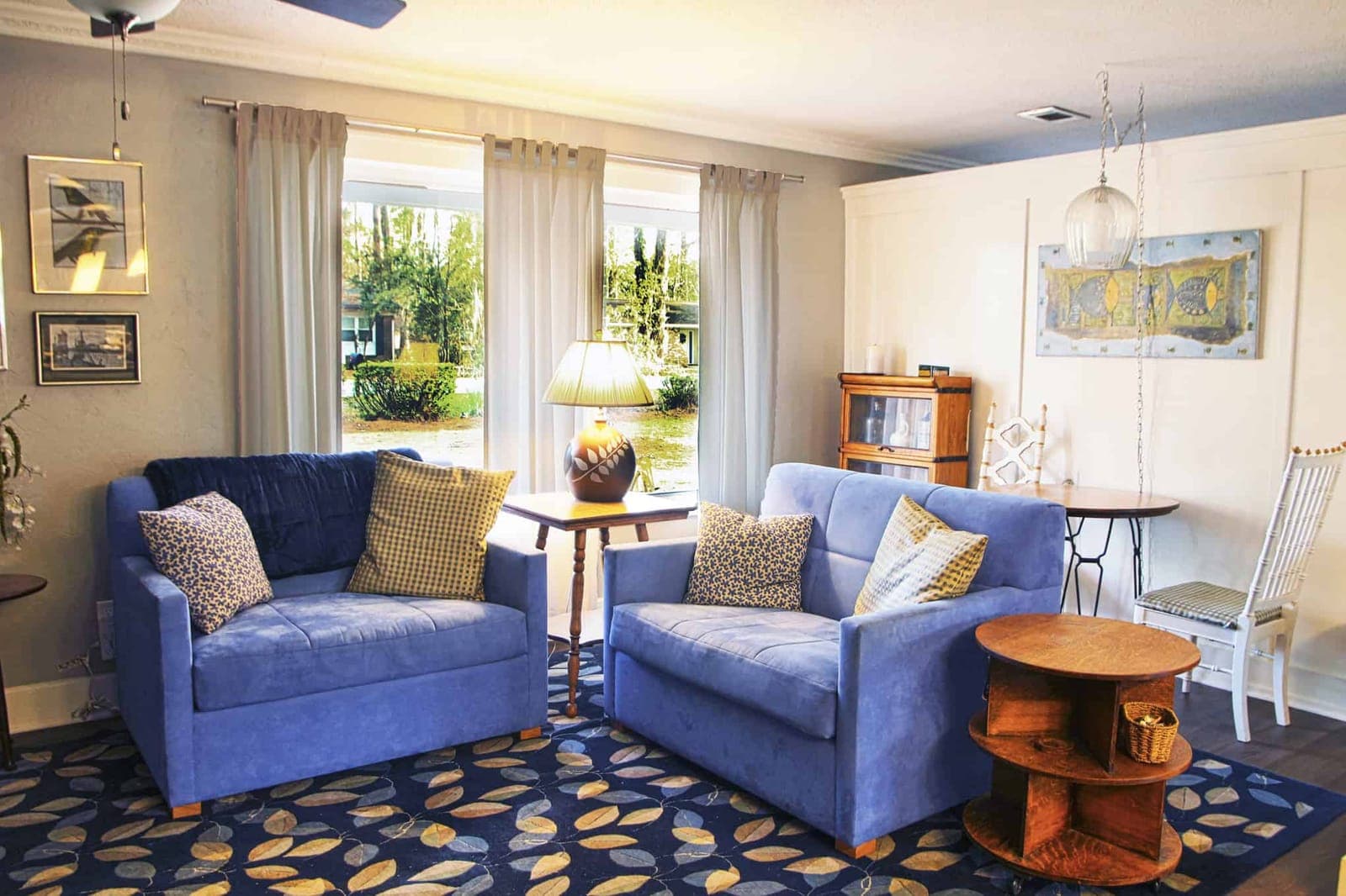 804 Battery Creek Road - Living room